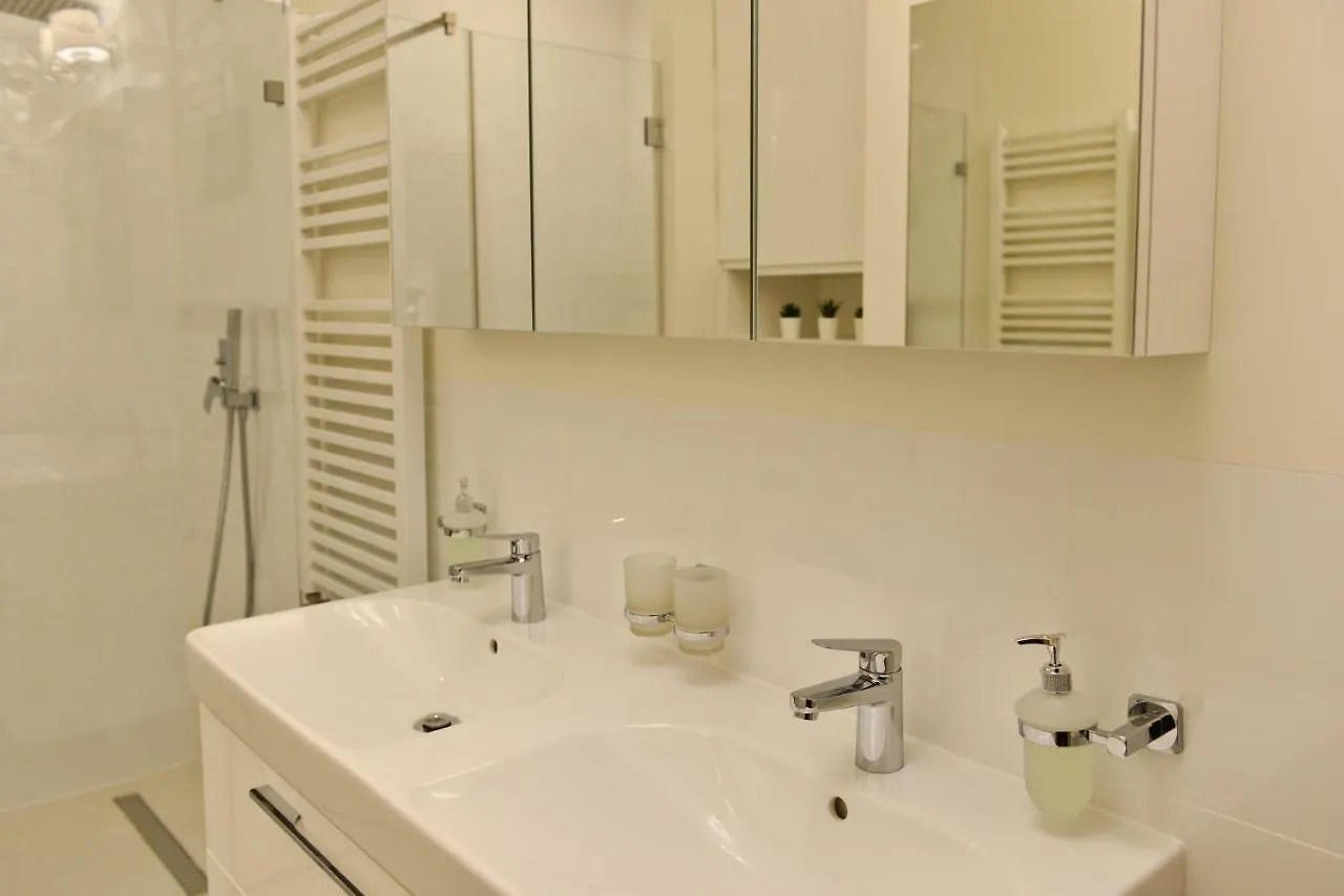 La Gioia Elegant Spacious Apartment Krakow 0*,